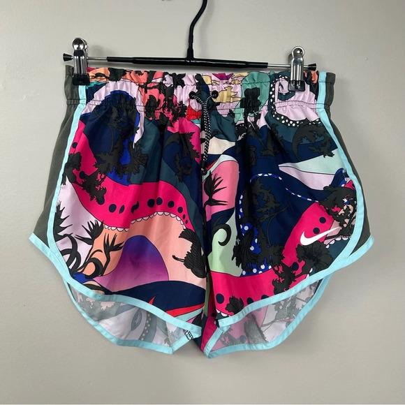 Nike Pants - Dri-Fit multicolor shorts with build-in underwear Sz M